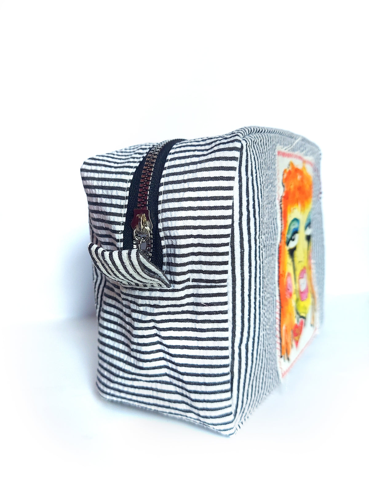 Bleeding Mascara Pouch